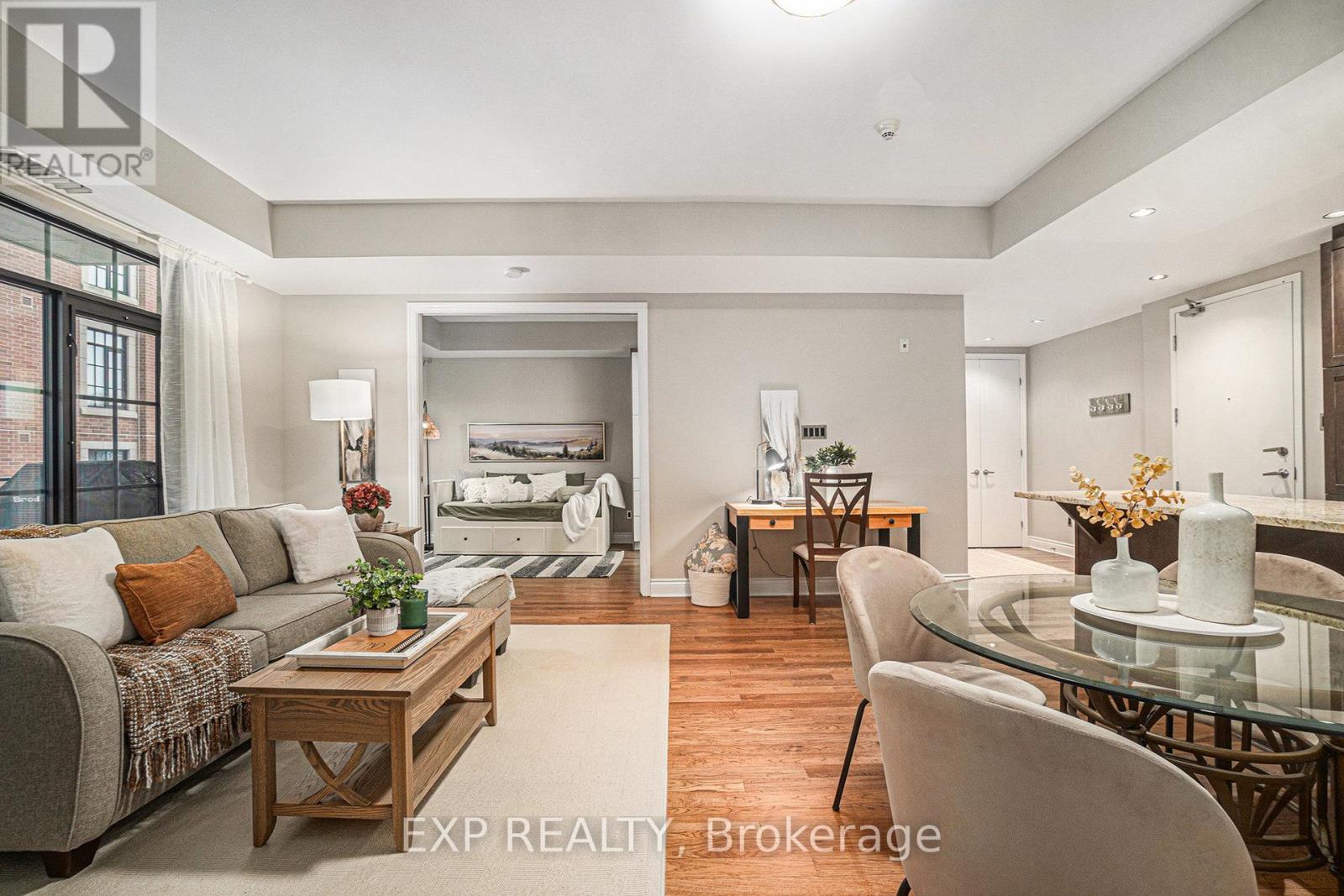 403 - 327 Breezehill Avenue S