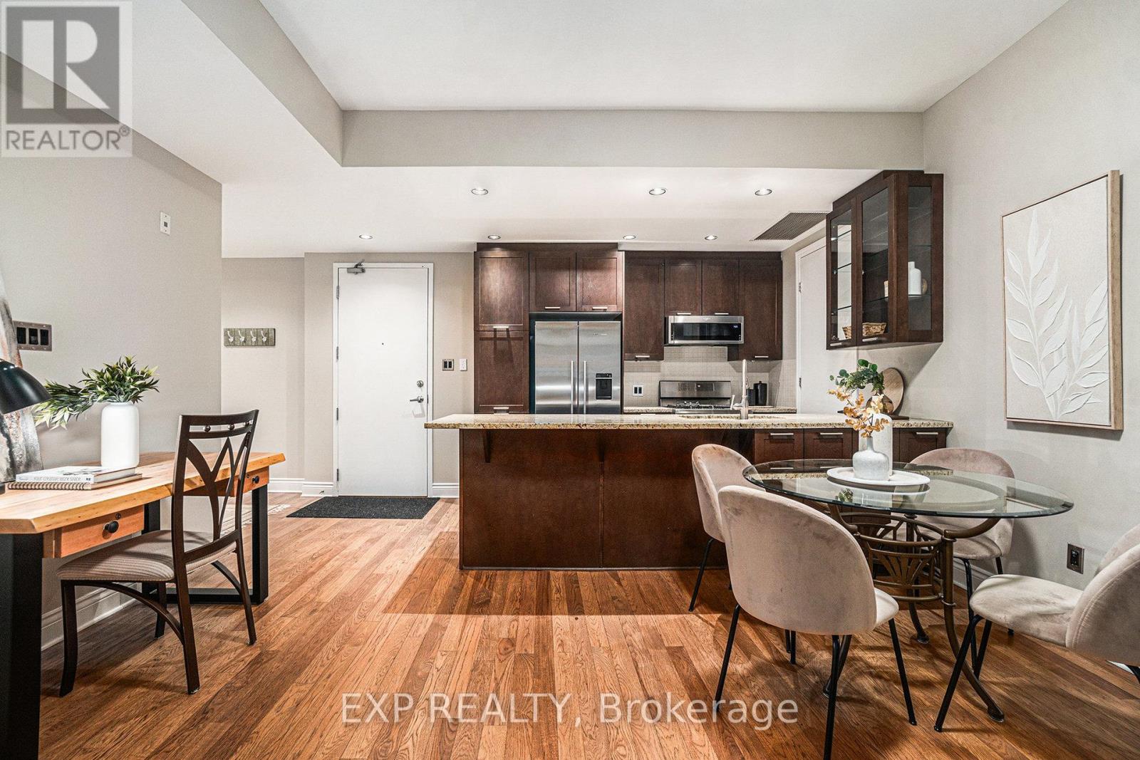 403 - 327 Breezehill Avenue S