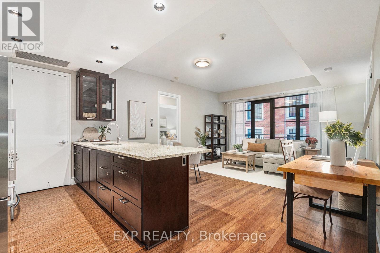 403 - 327 Breezehill Avenue S