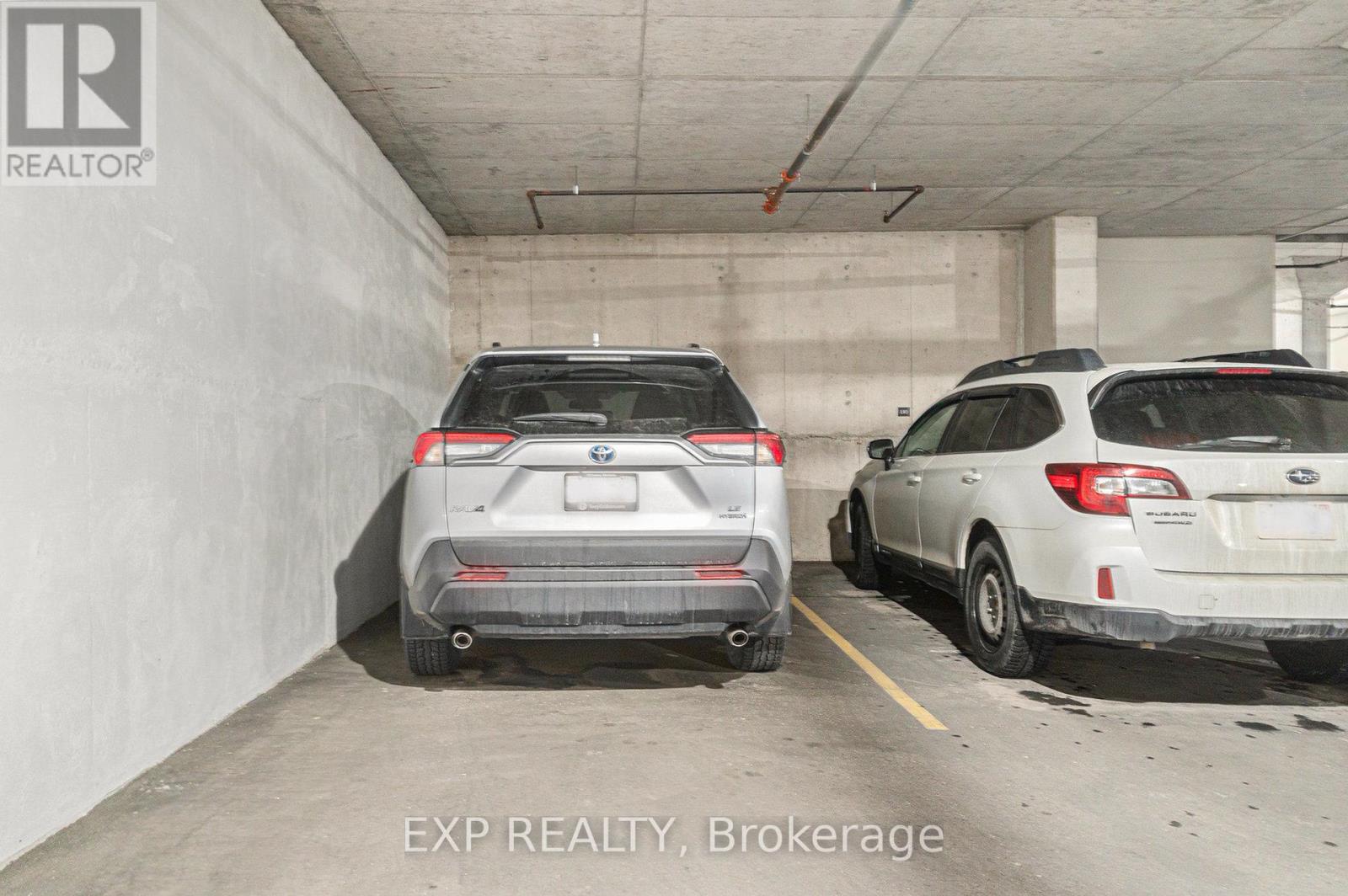 403 - 327 Breezehill Avenue S