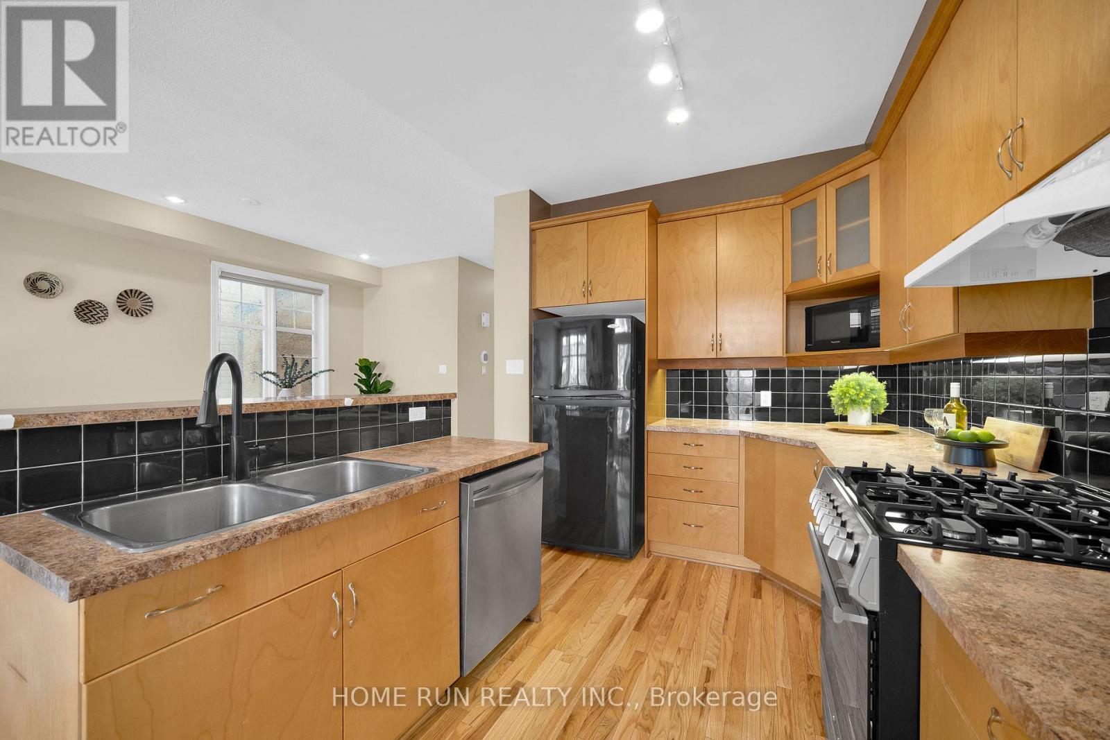 517 Devonwood Circle