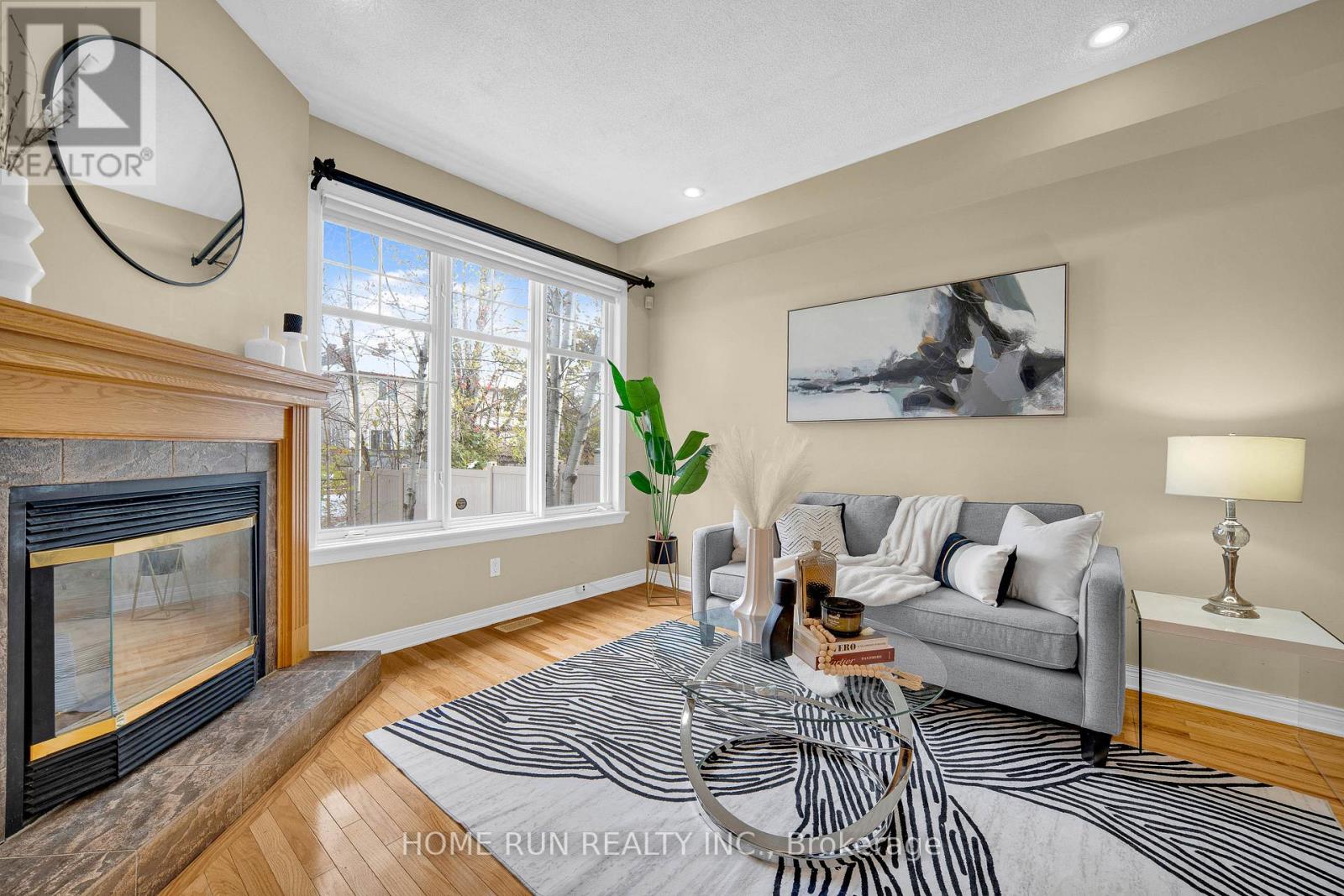 517 Devonwood Circle