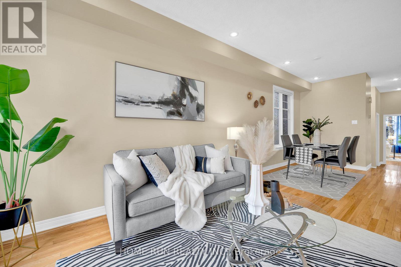 517 Devonwood Circle