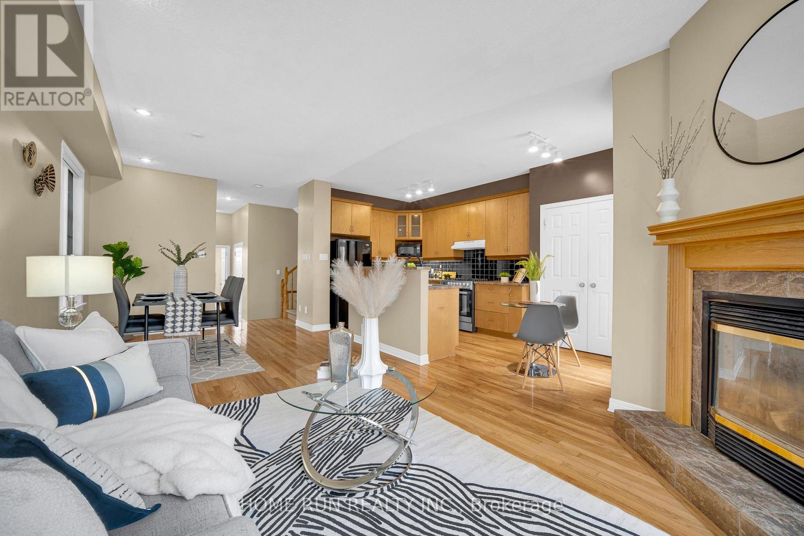 517 Devonwood Circle