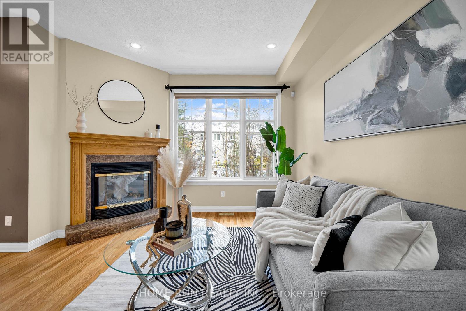 517 Devonwood Circle