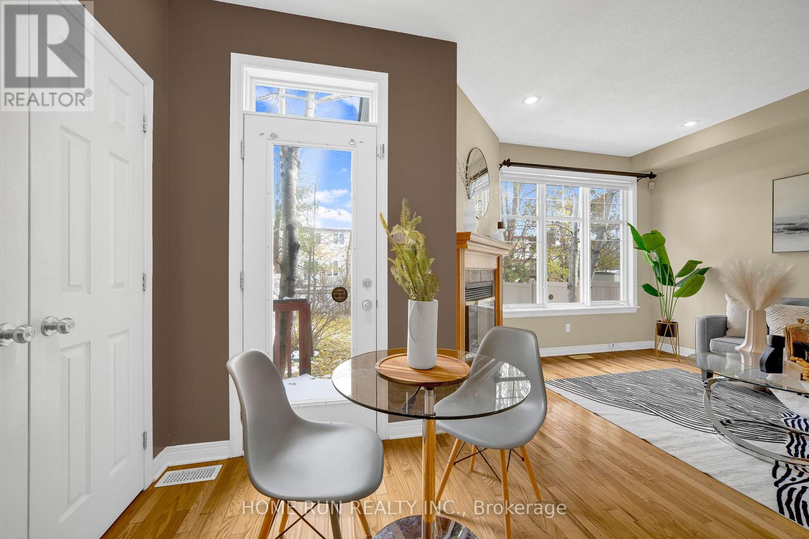 517 Devonwood Circle