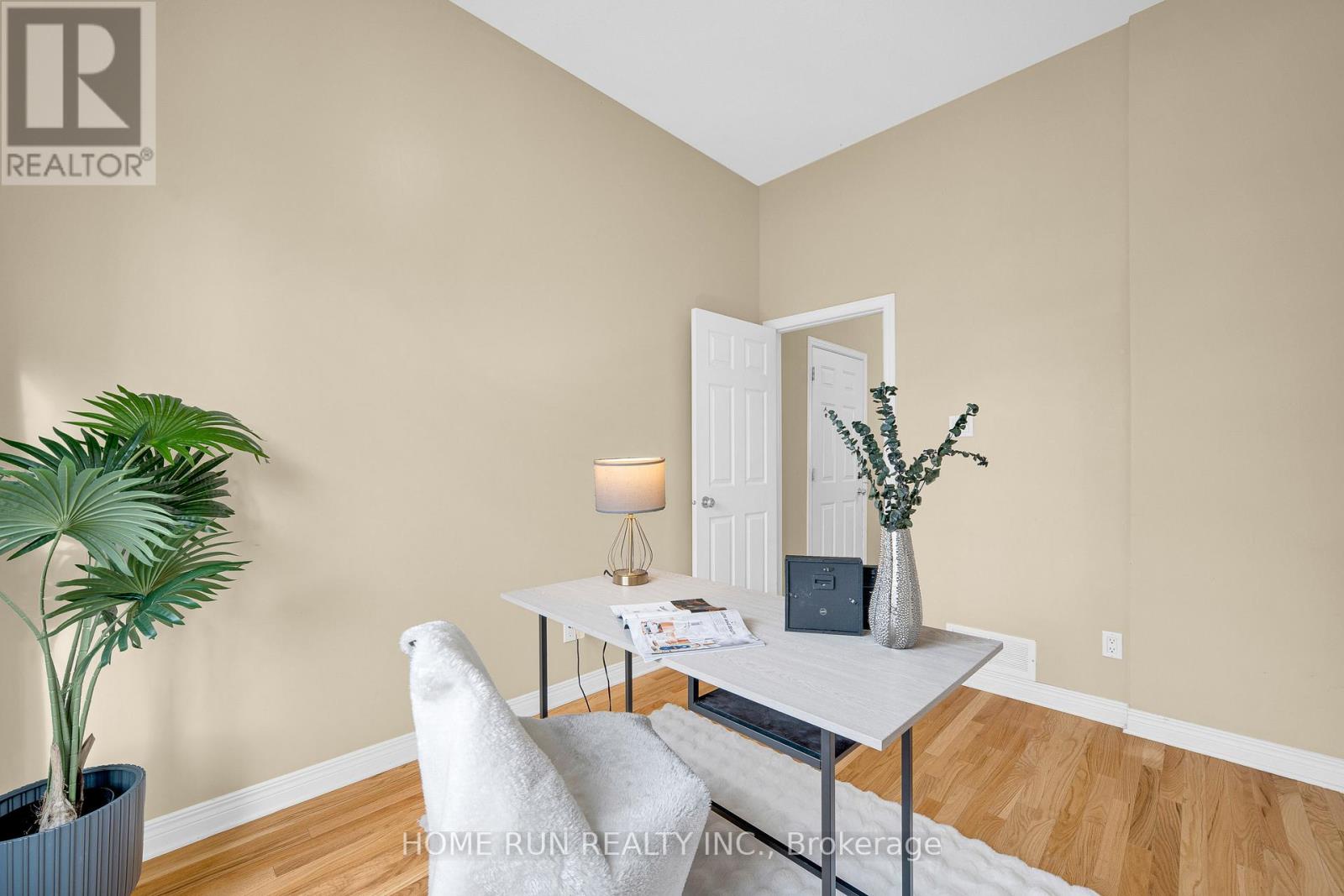 517 Devonwood Circle