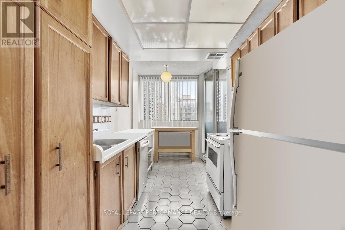 502 - 530 Laurier Avenue W