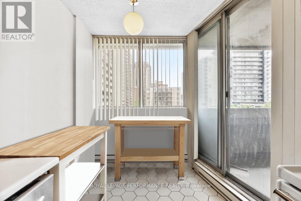 502 - 530 Laurier Avenue W