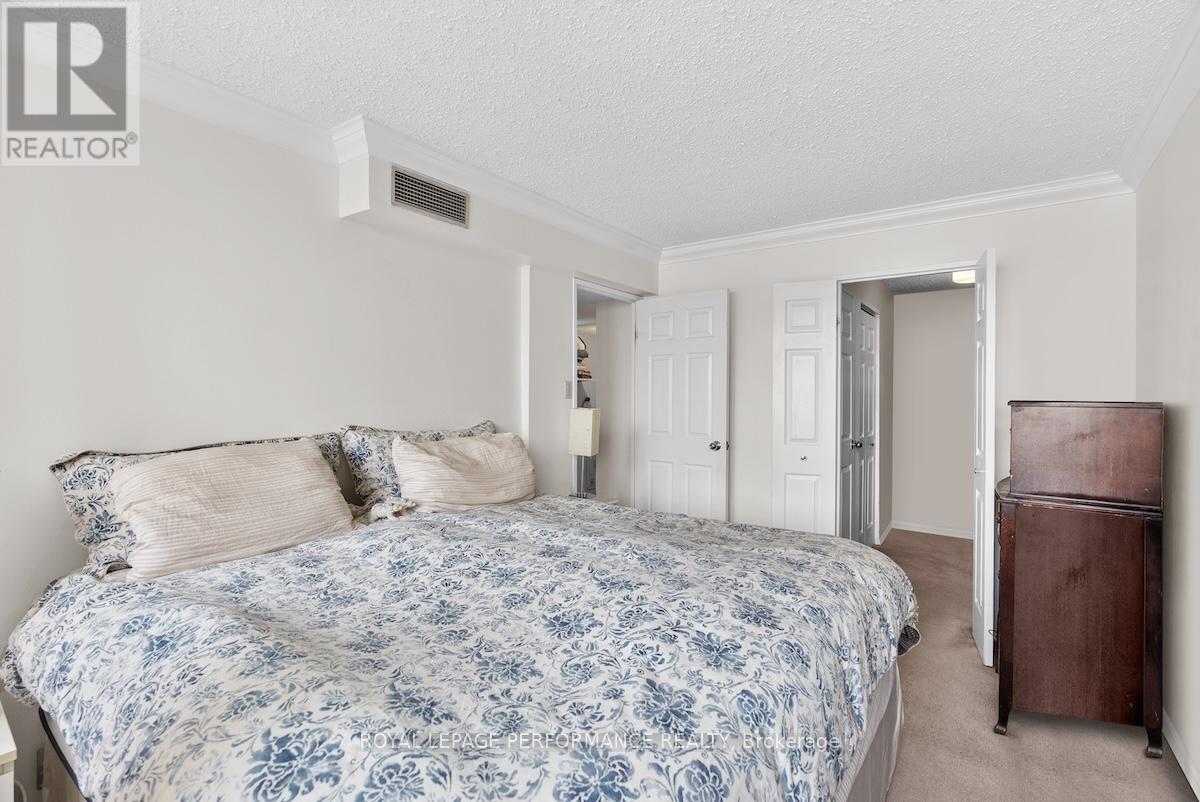 502 - 530 Laurier Avenue W