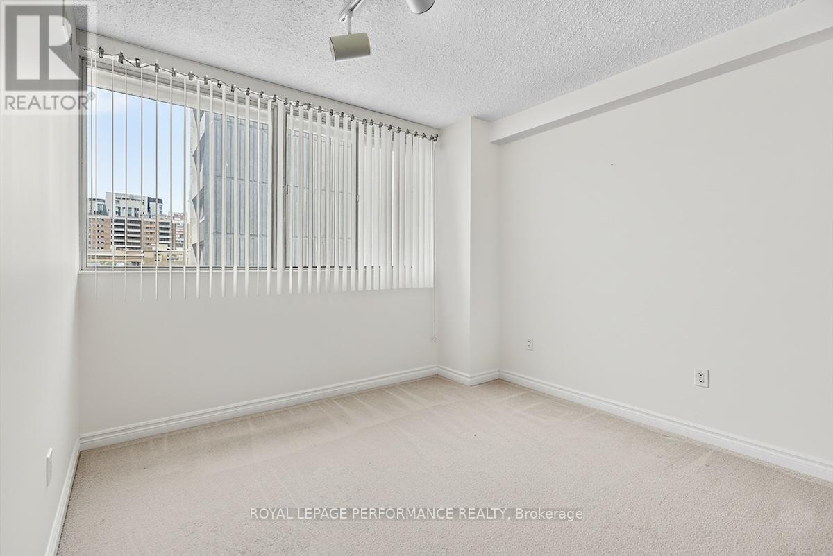 502 - 530 Laurier Avenue W