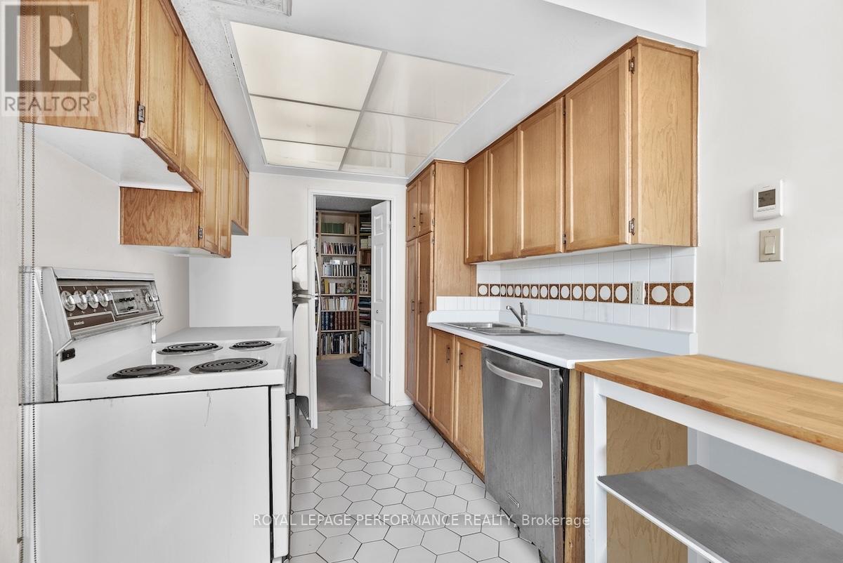 502 - 530 Laurier Avenue W