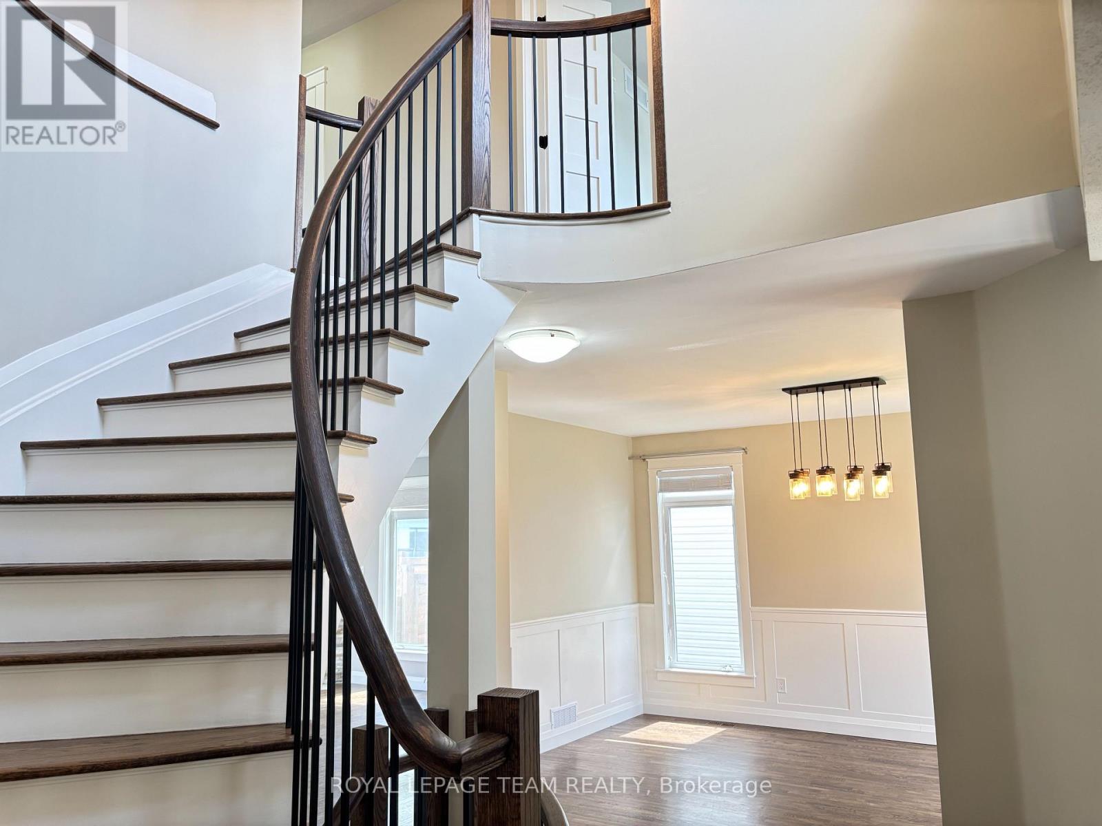 78 Friendly Crescent