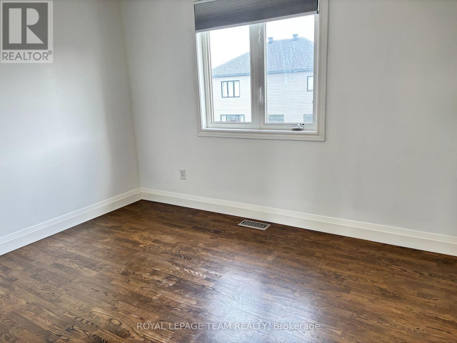 78 Friendly Crescent