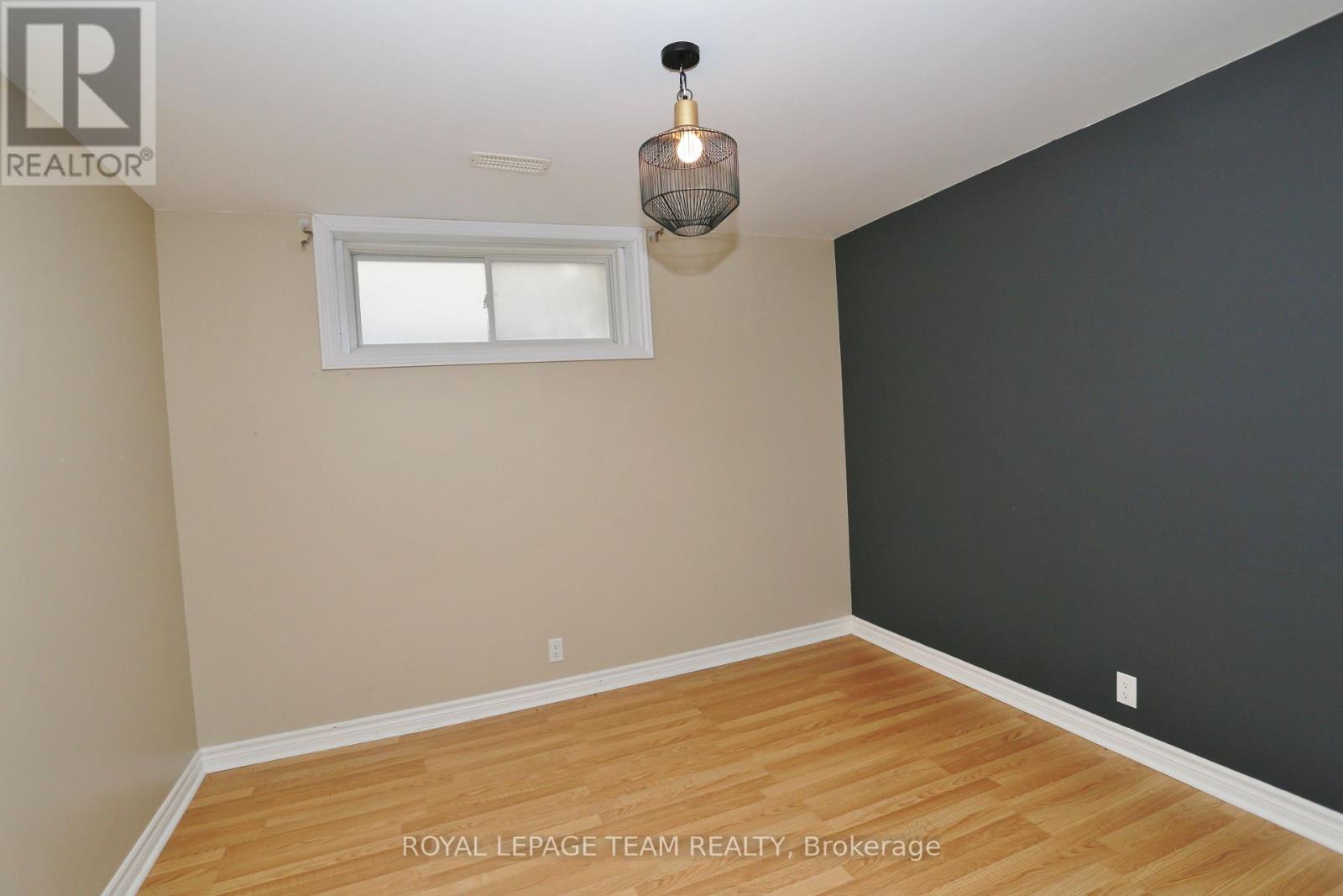 78 Friendly Crescent