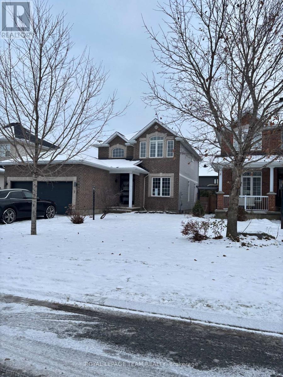 78 Friendly Crescent