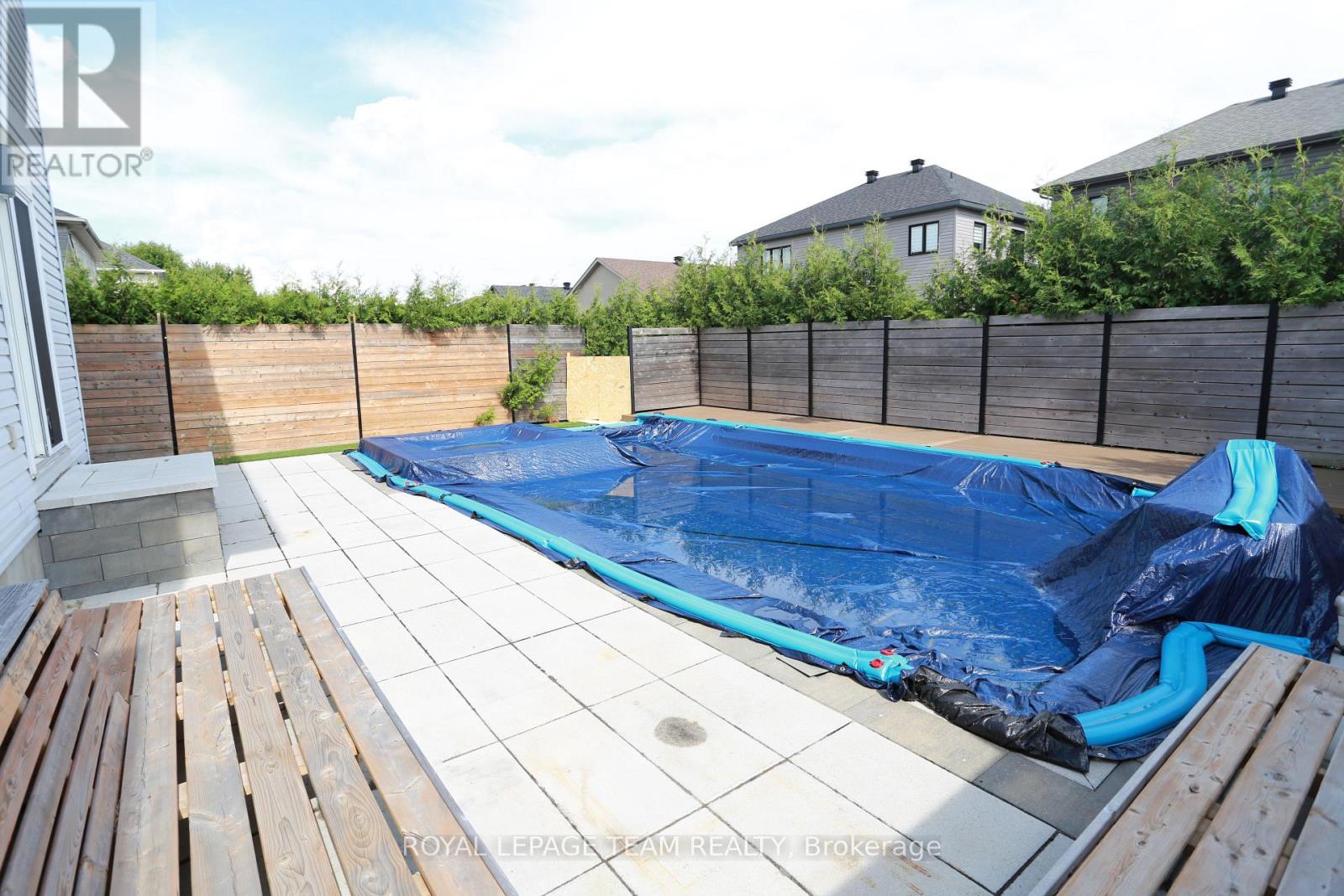 78 Friendly Crescent