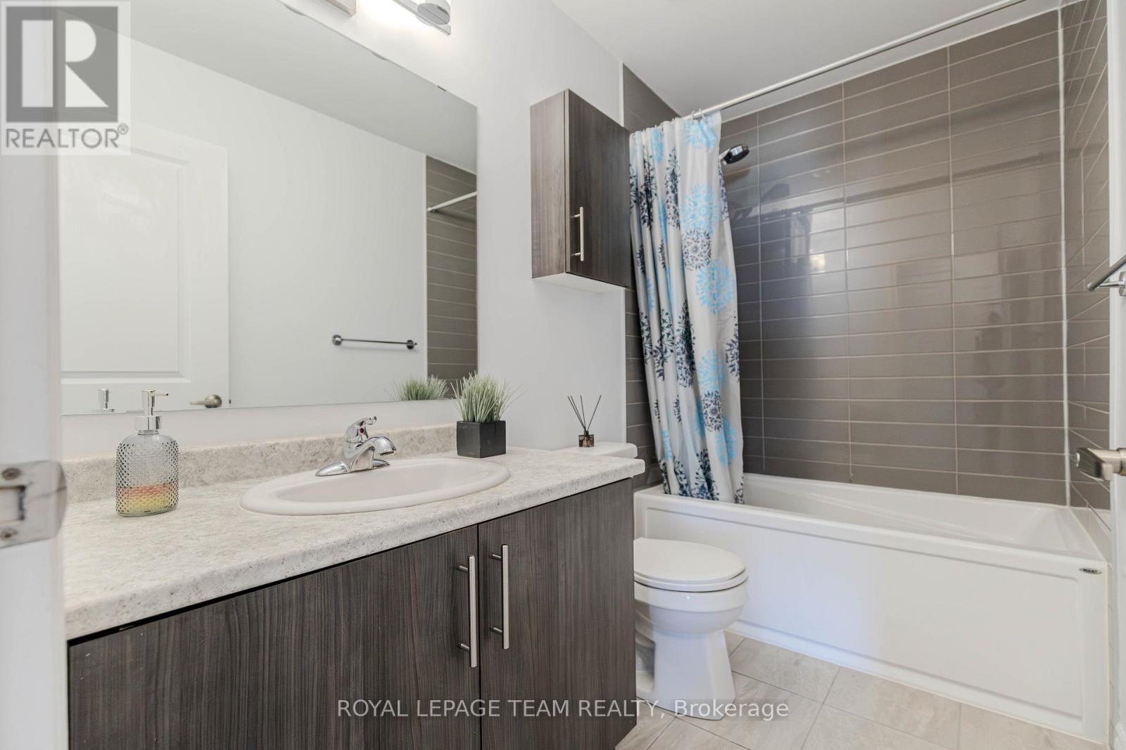 D - 50 Jaguar Private