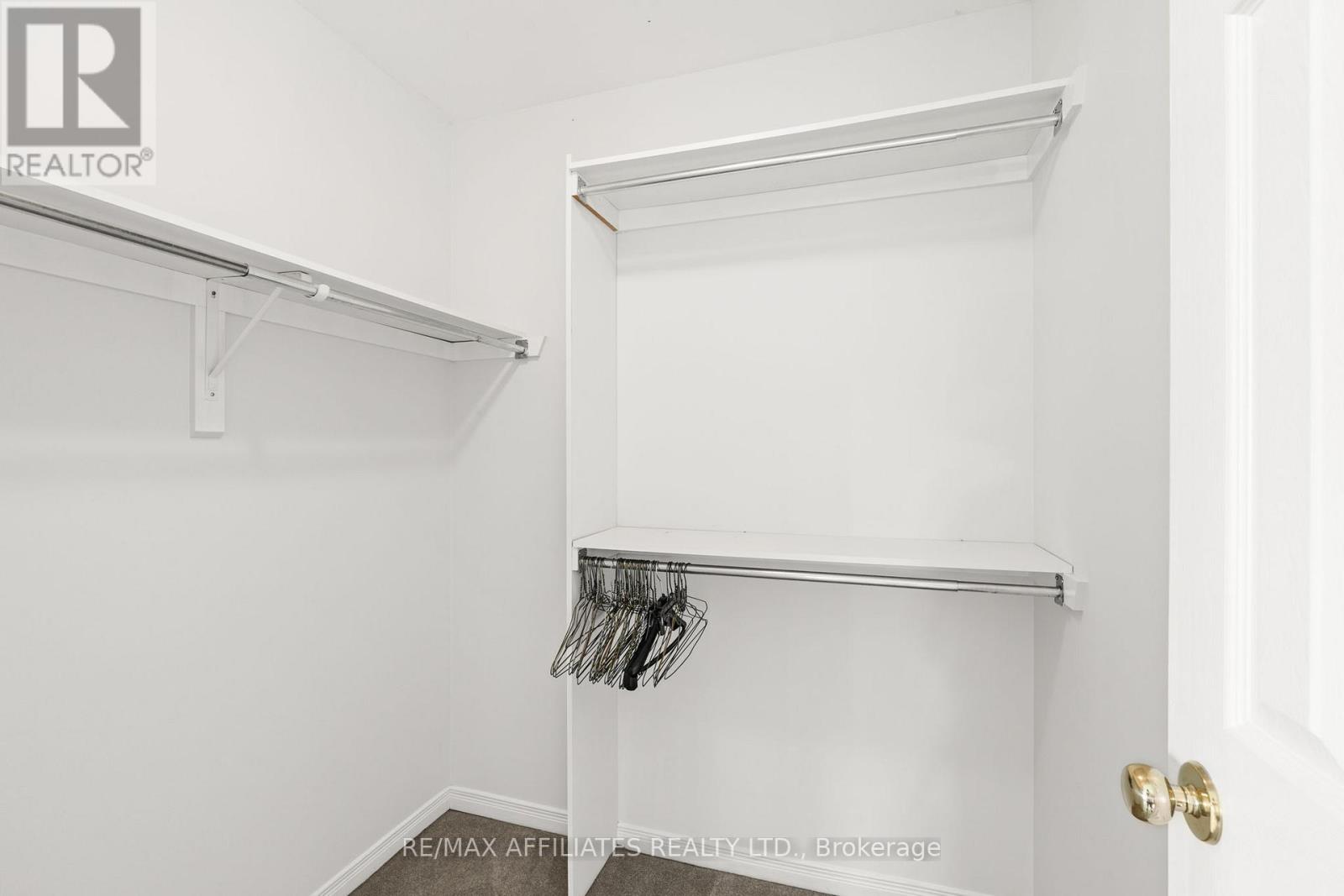 54 Dr Gordon Crescent