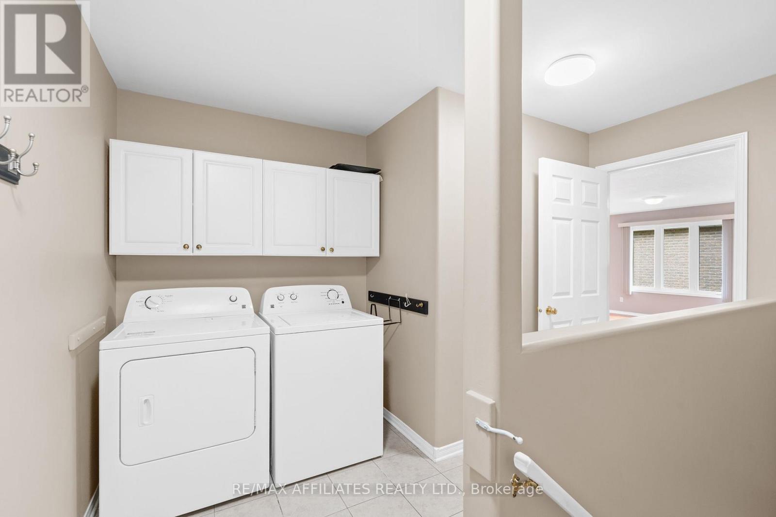 54 Dr Gordon Crescent