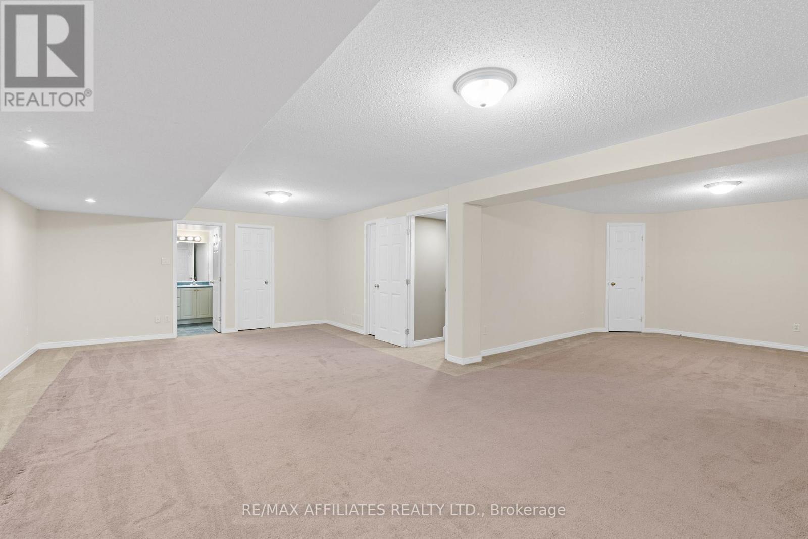 54 Dr Gordon Crescent