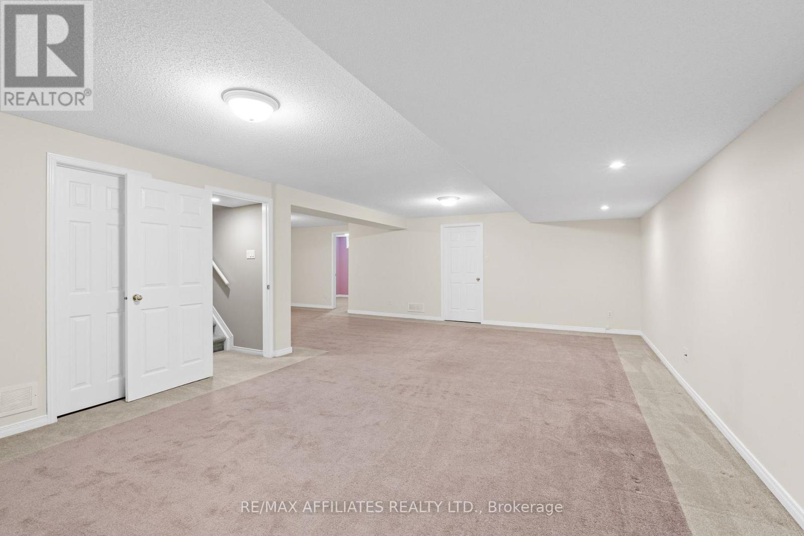 54 Dr Gordon Crescent