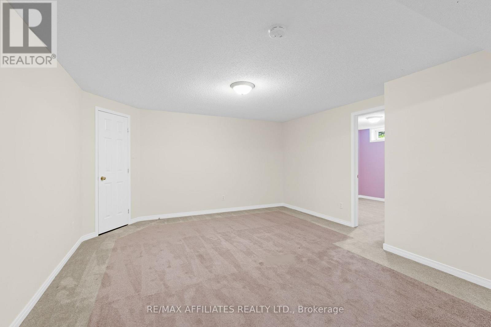 54 Dr Gordon Crescent