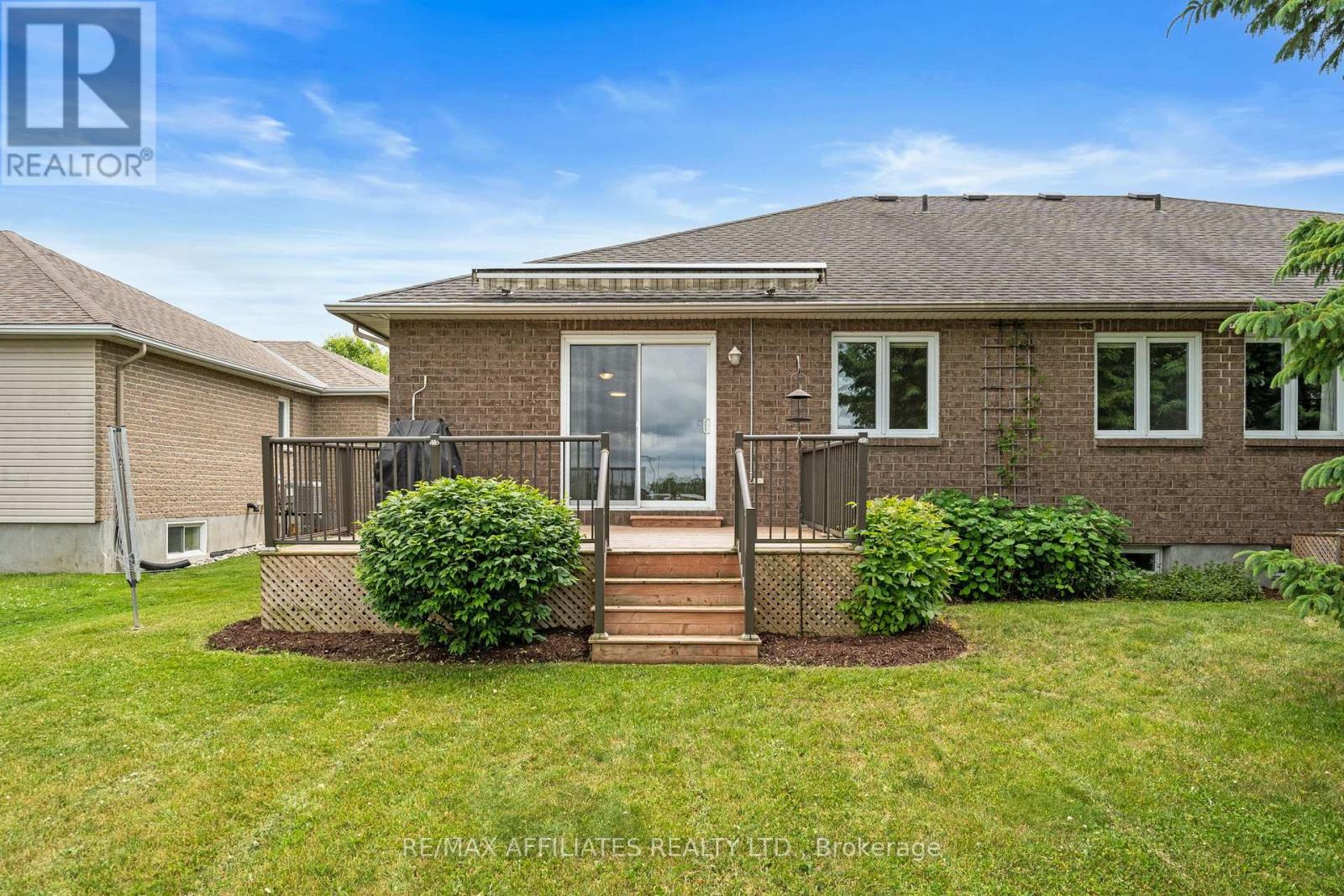 54 Dr Gordon Crescent