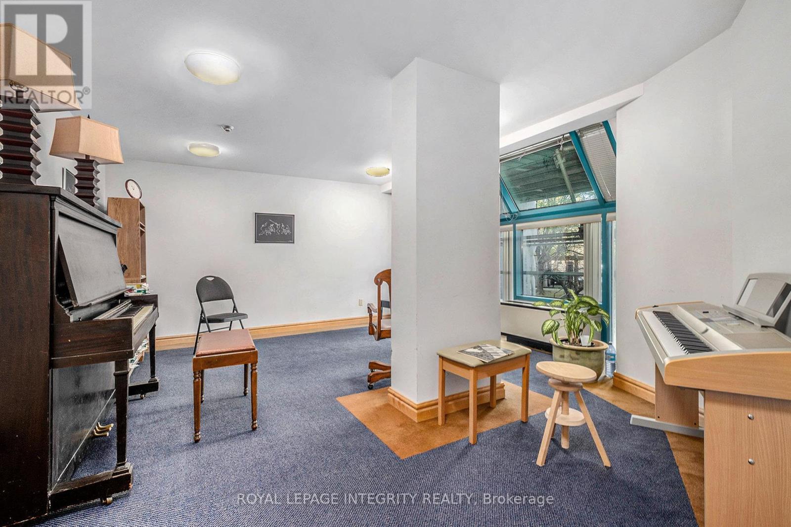 210 - 1025 Grenon Avenue