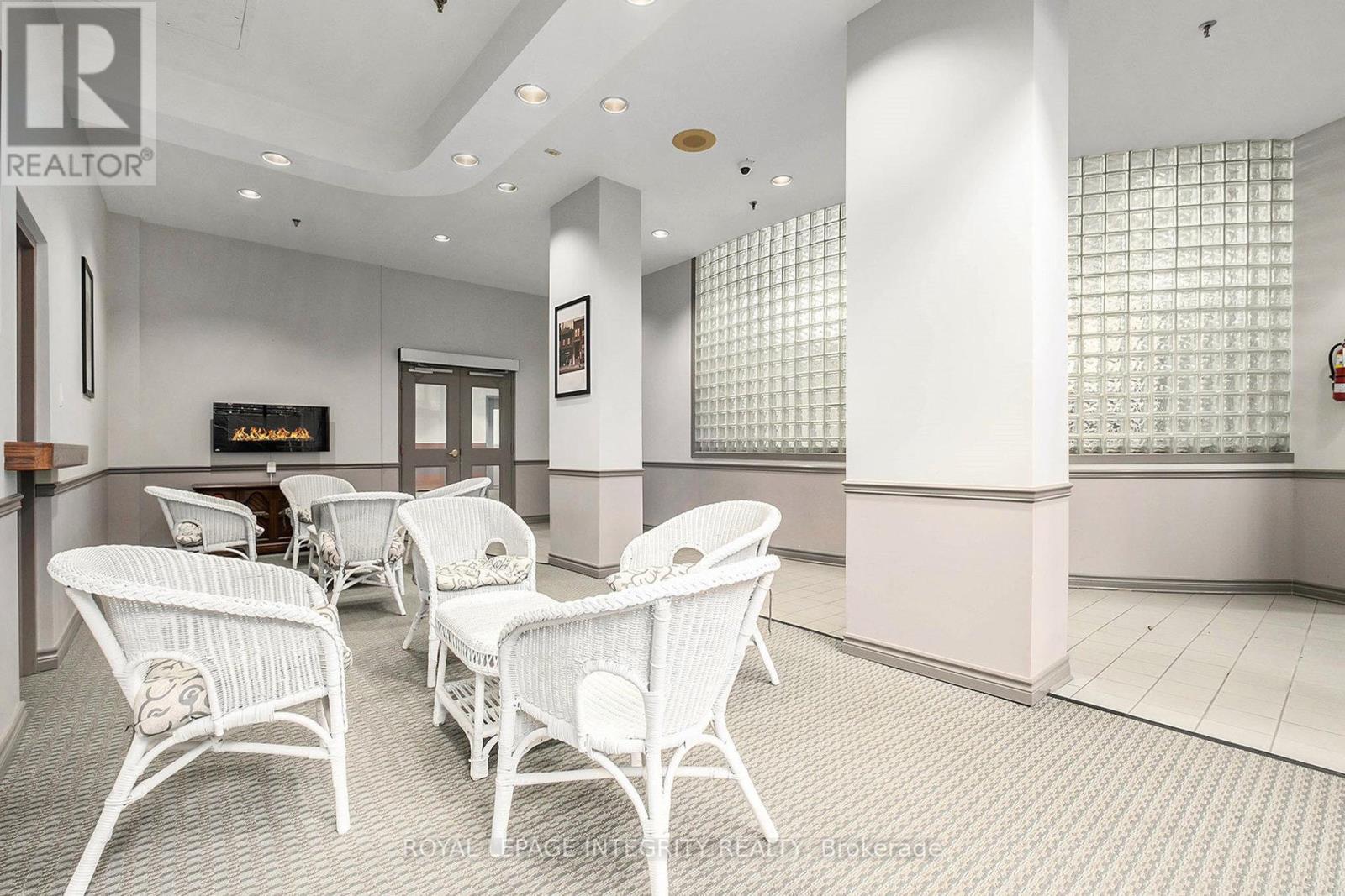 210 - 1025 Grenon Avenue