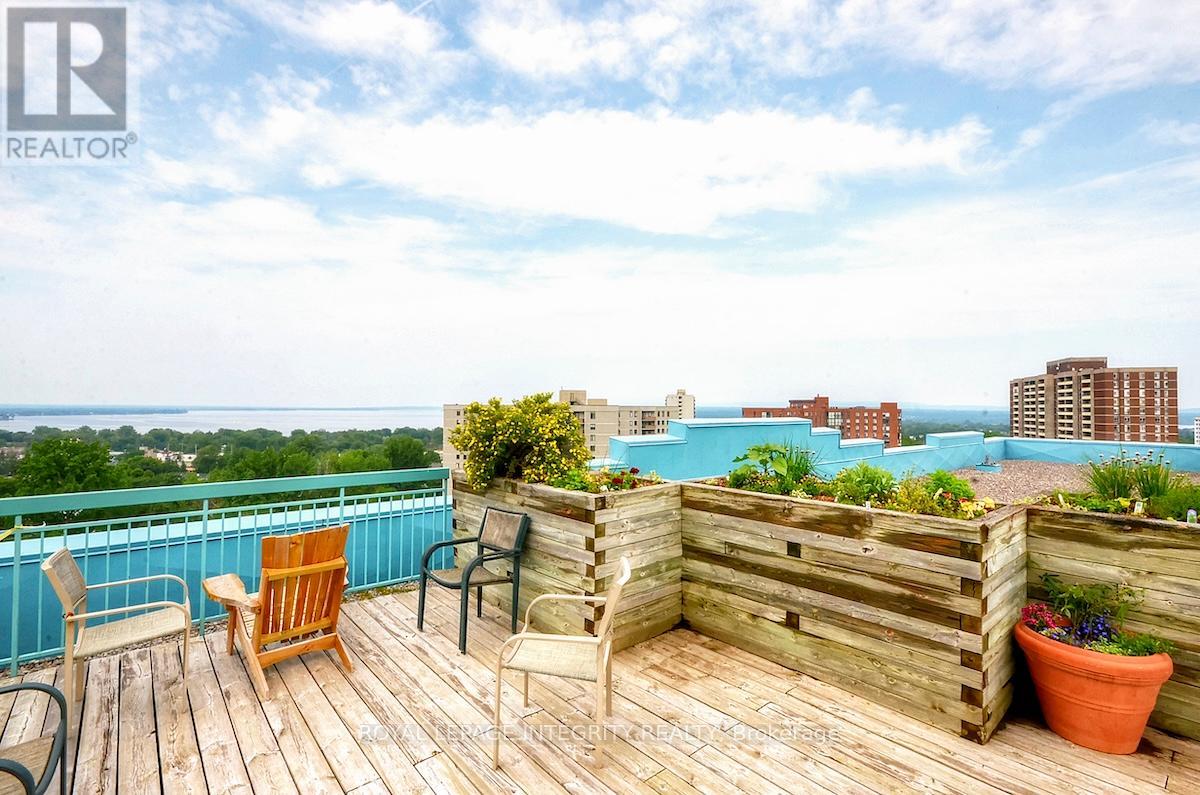 210 - 1025 Grenon Avenue