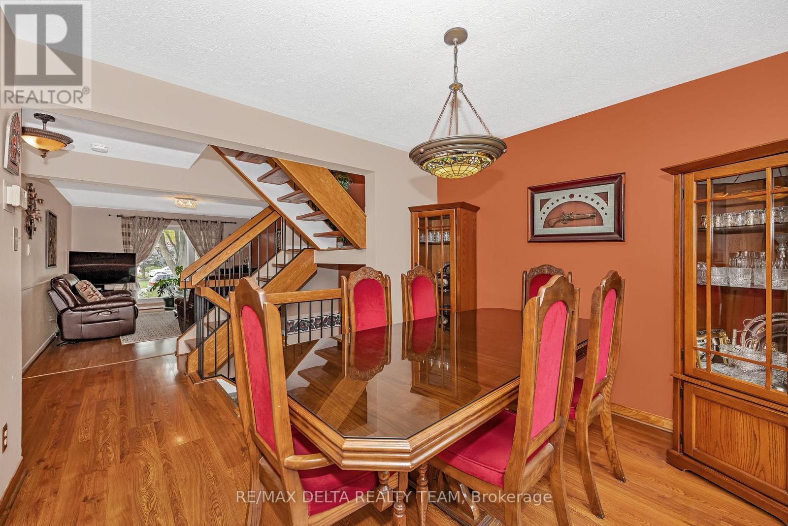 427 Mockingbird Drive