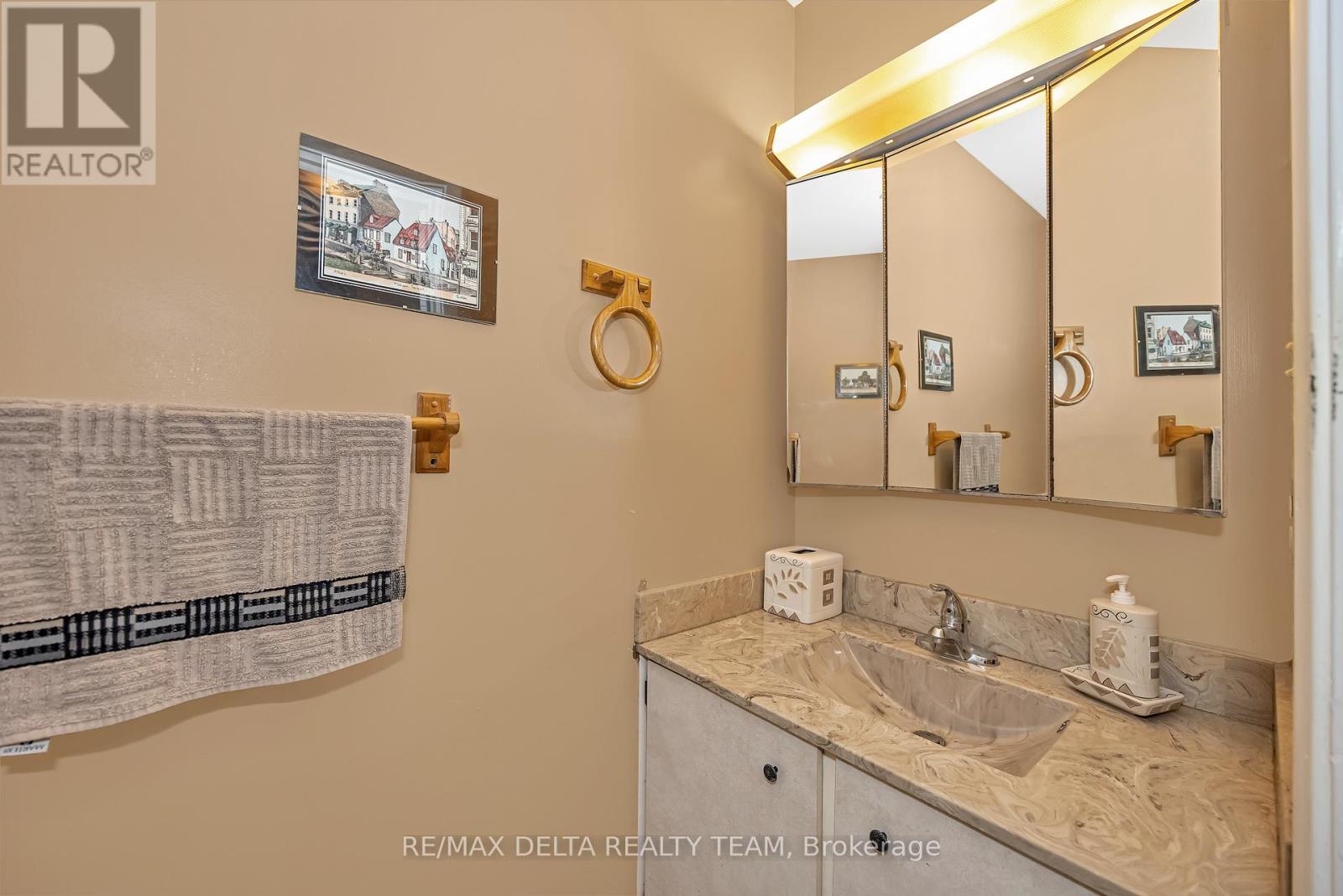 427 Mockingbird Drive