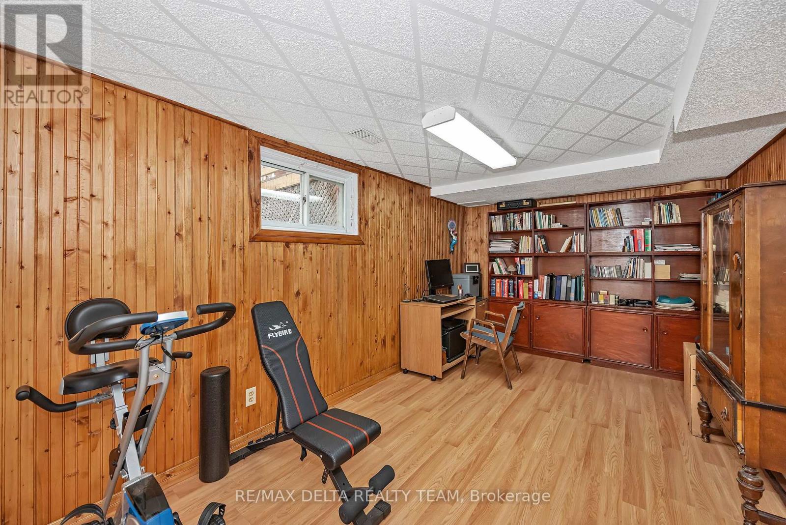 427 Mockingbird Drive