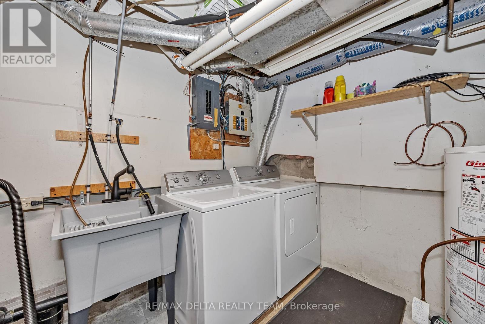 427 Mockingbird Drive