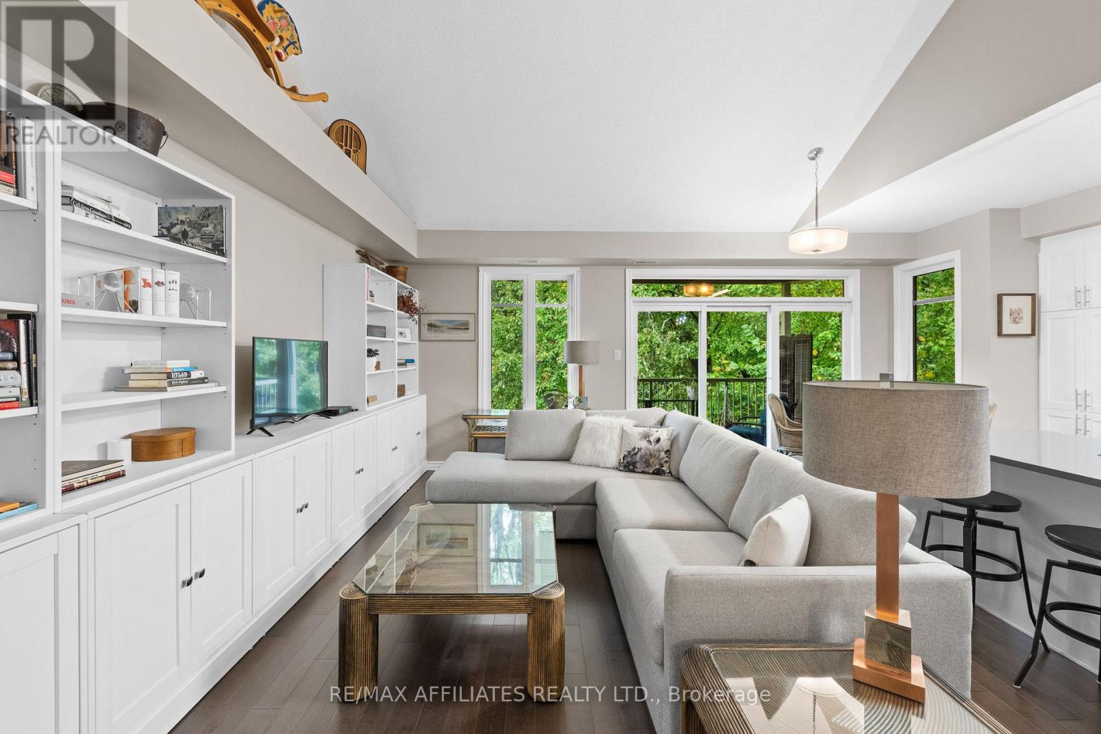 H - 1030 Beryl Private