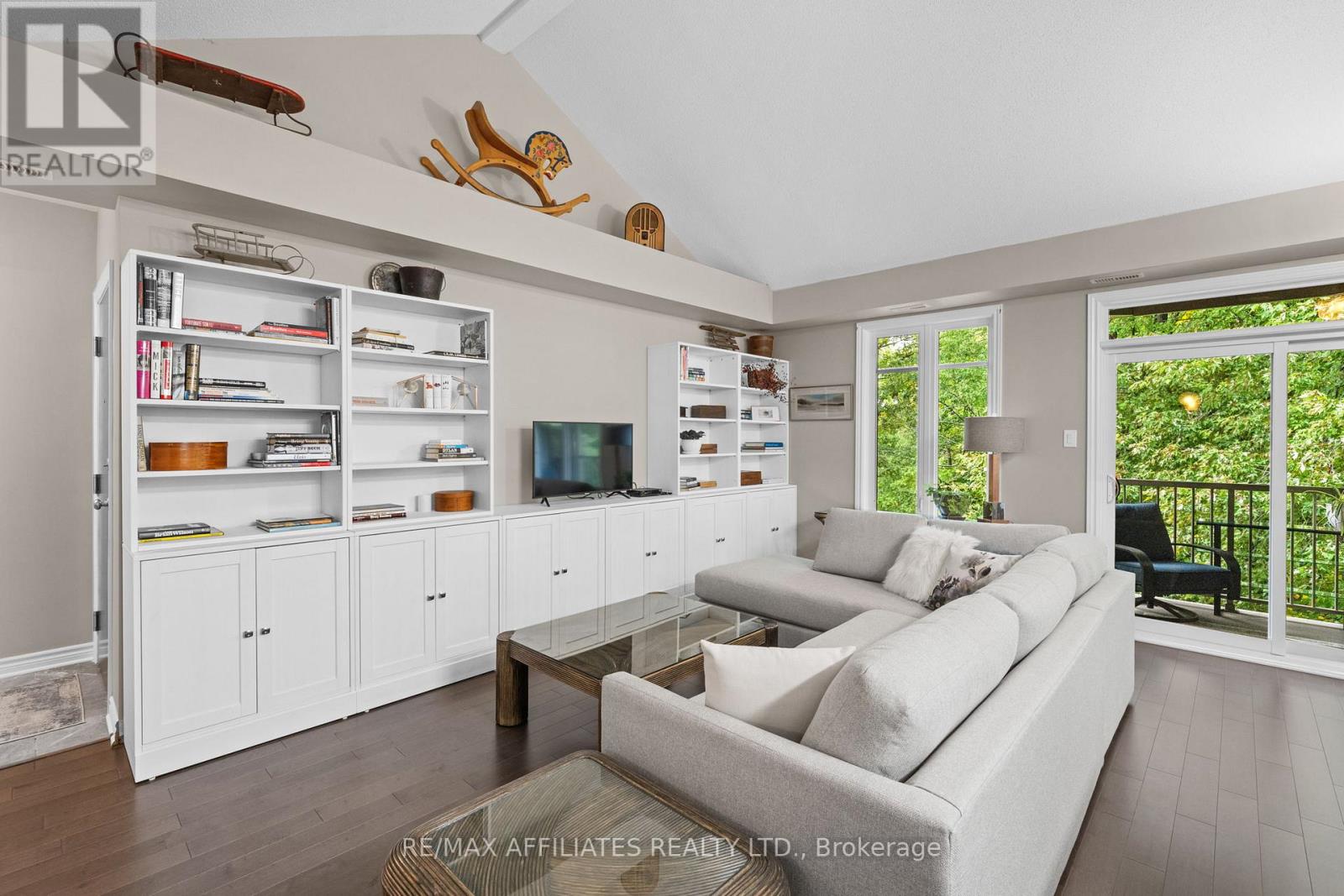 H - 1030 Beryl Private