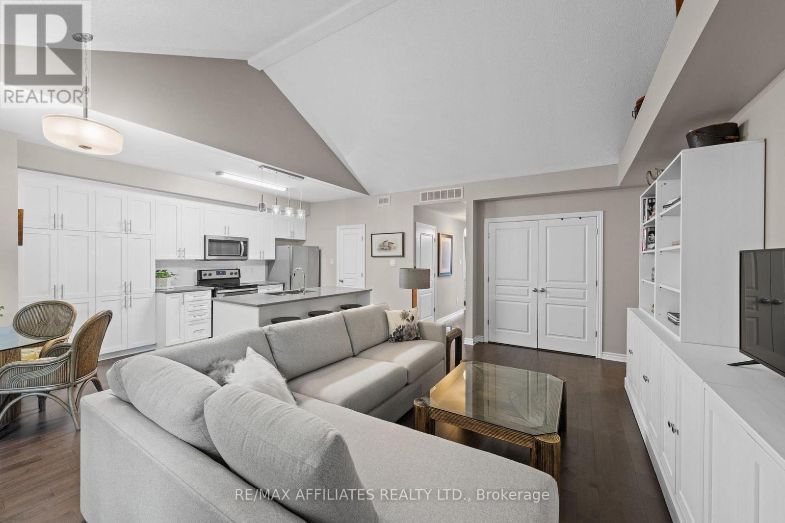 H - 1030 Beryl Private