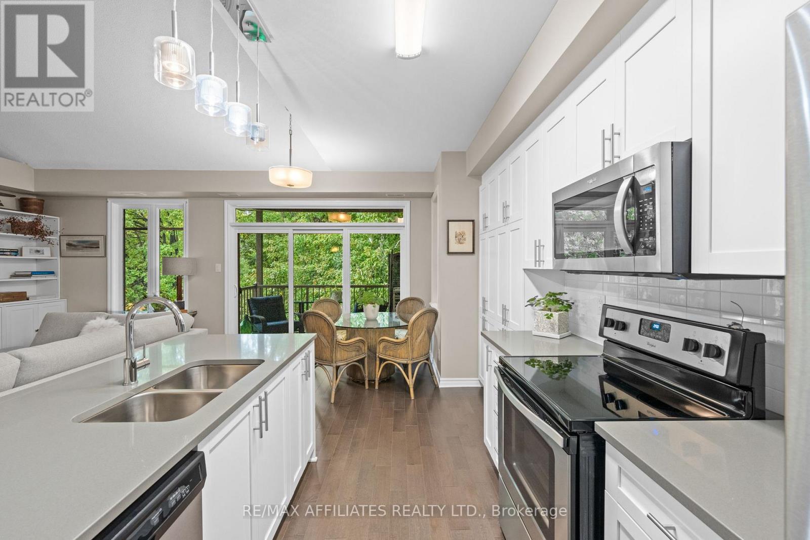 H - 1030 Beryl Private