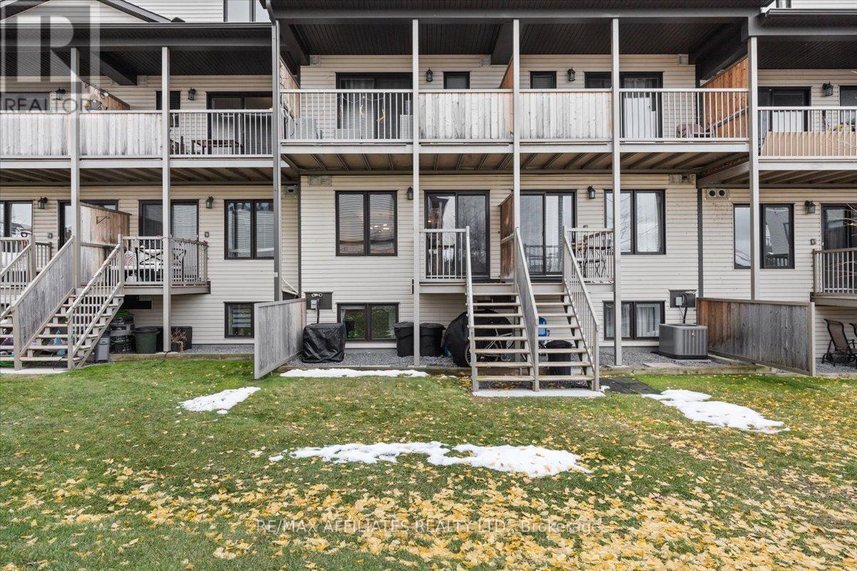 11 - 1124 Docteur Corbeil Boulevard