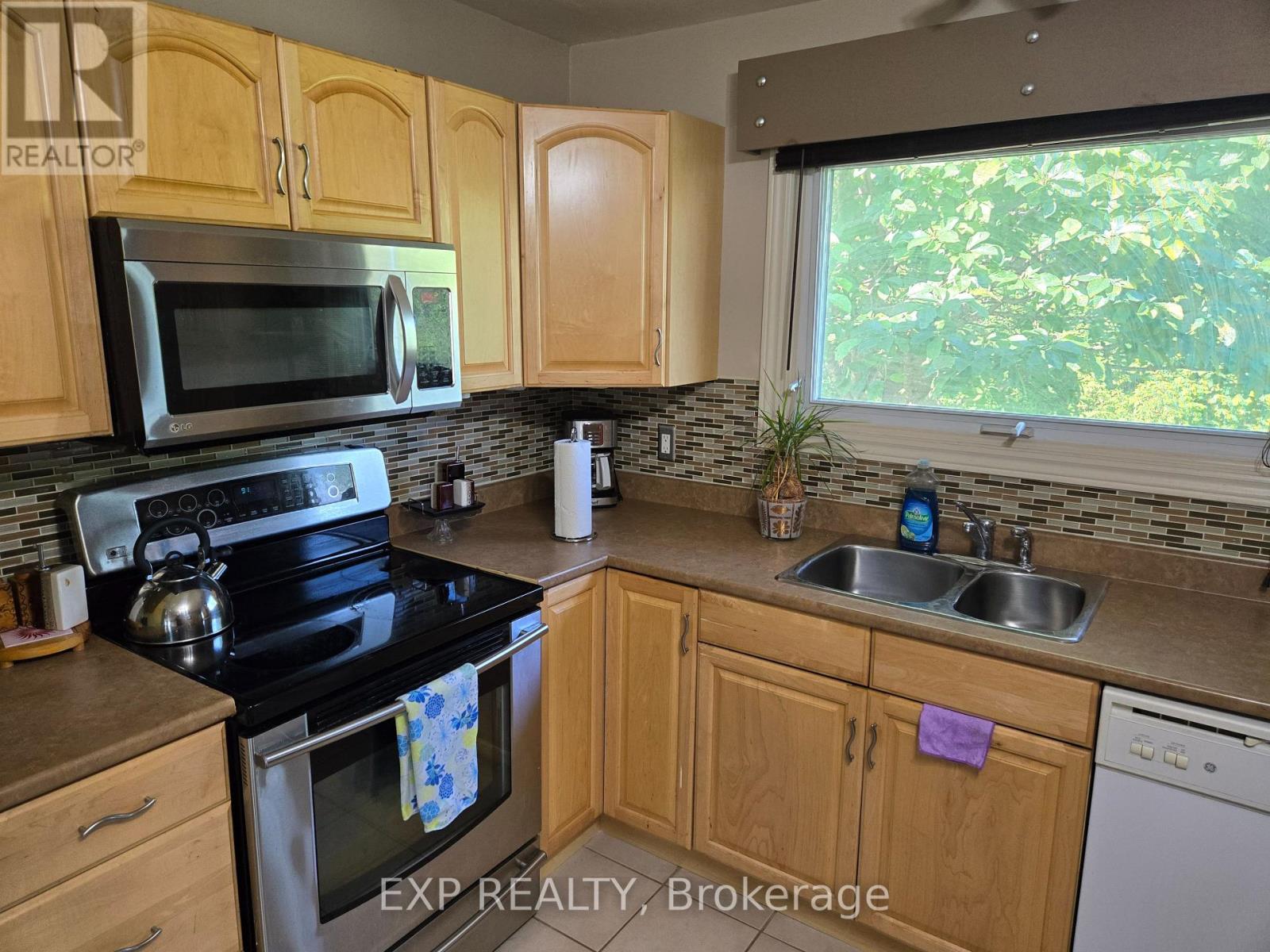 1990 Belcourt Boulevard