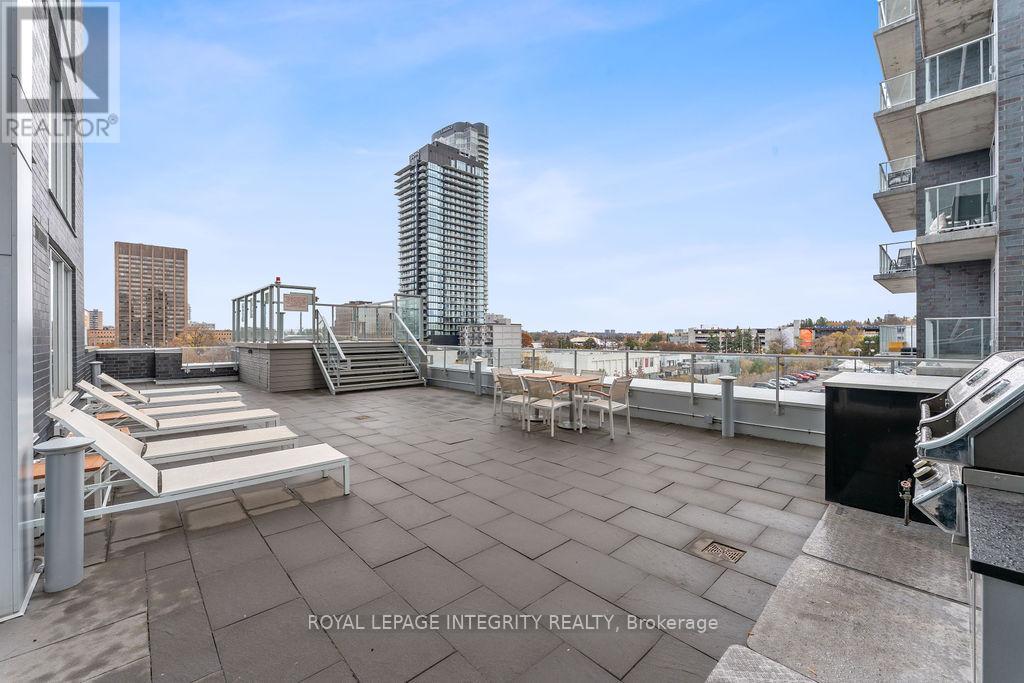 1908 - 111 Champagne Avenue S