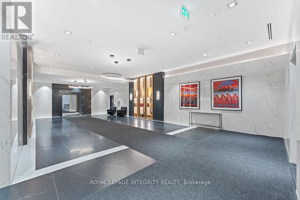 1908 - 111 Champagne Avenue S