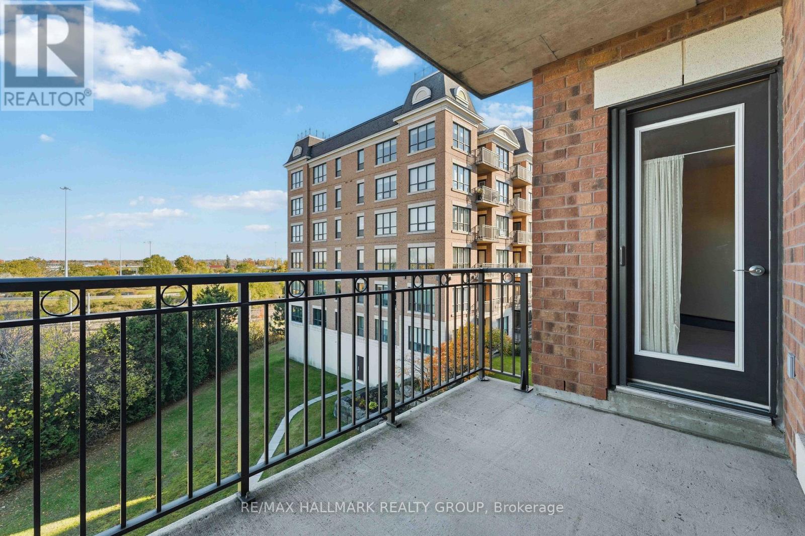 320 - 905 Beauparc Private