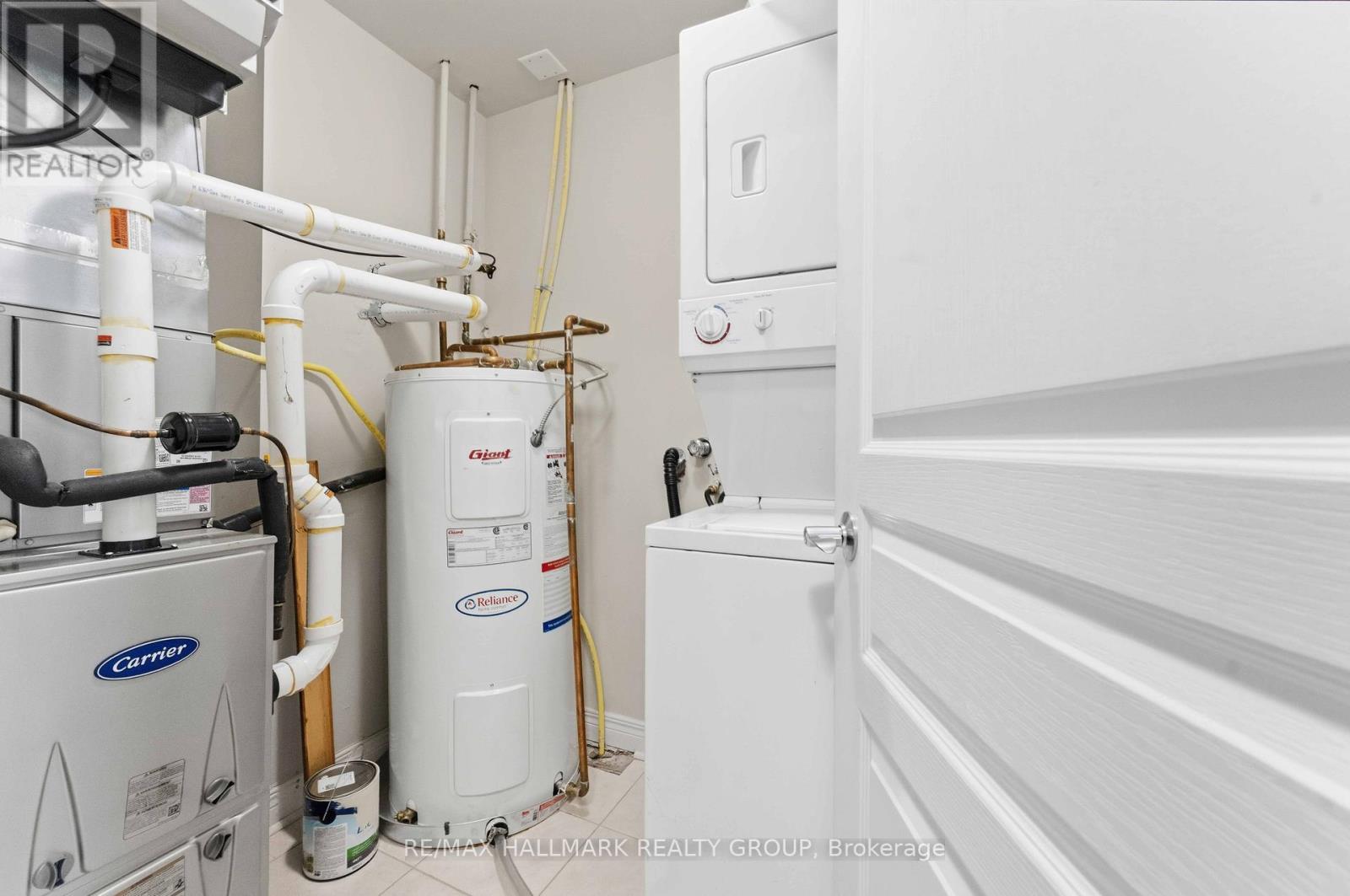 320 - 905 Beauparc Private