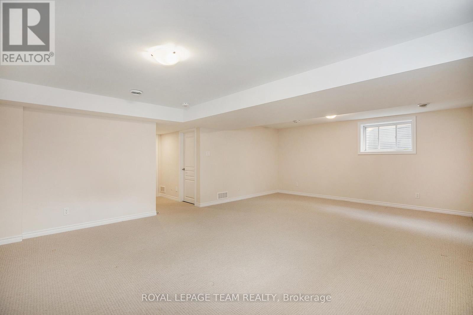 521 Kindred Crescent