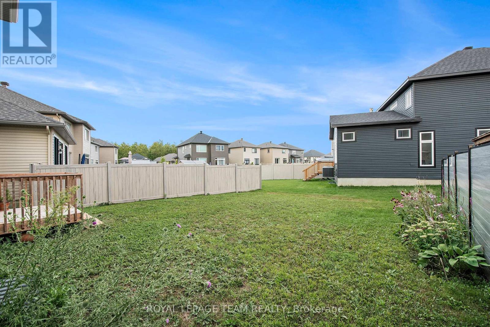 521 Kindred Crescent