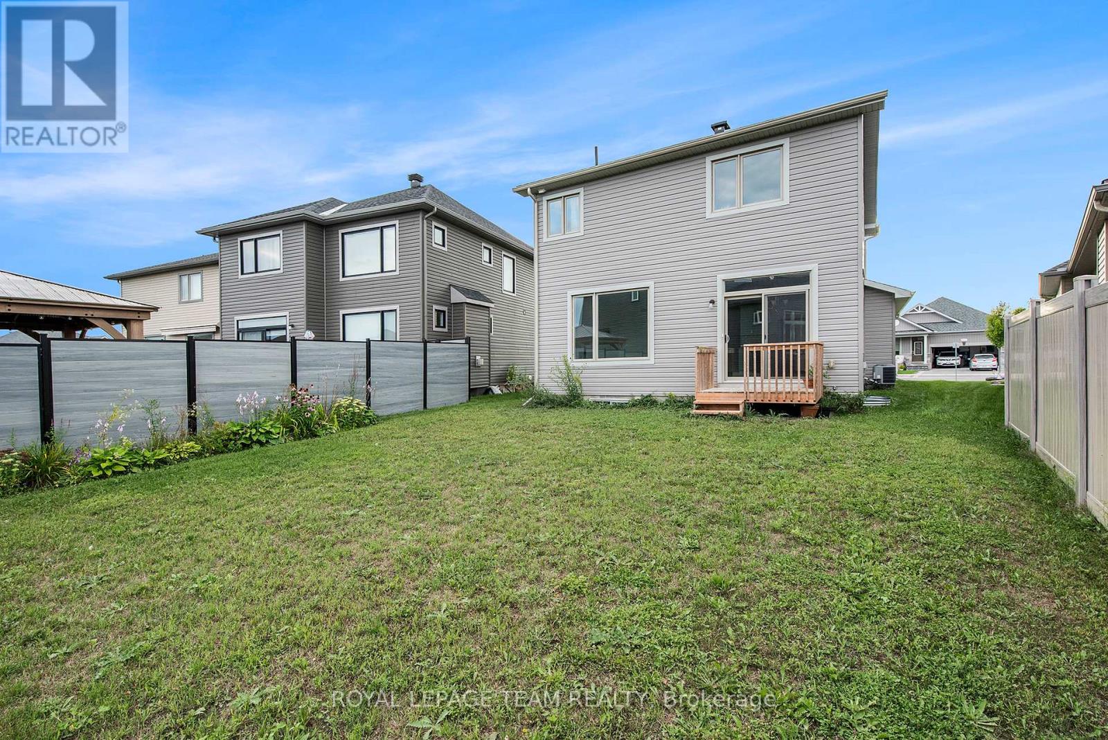 521 Kindred Crescent