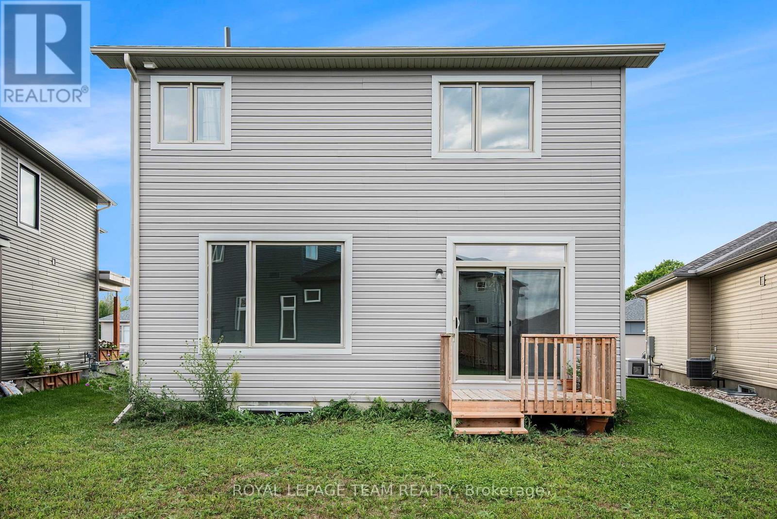 521 Kindred Crescent