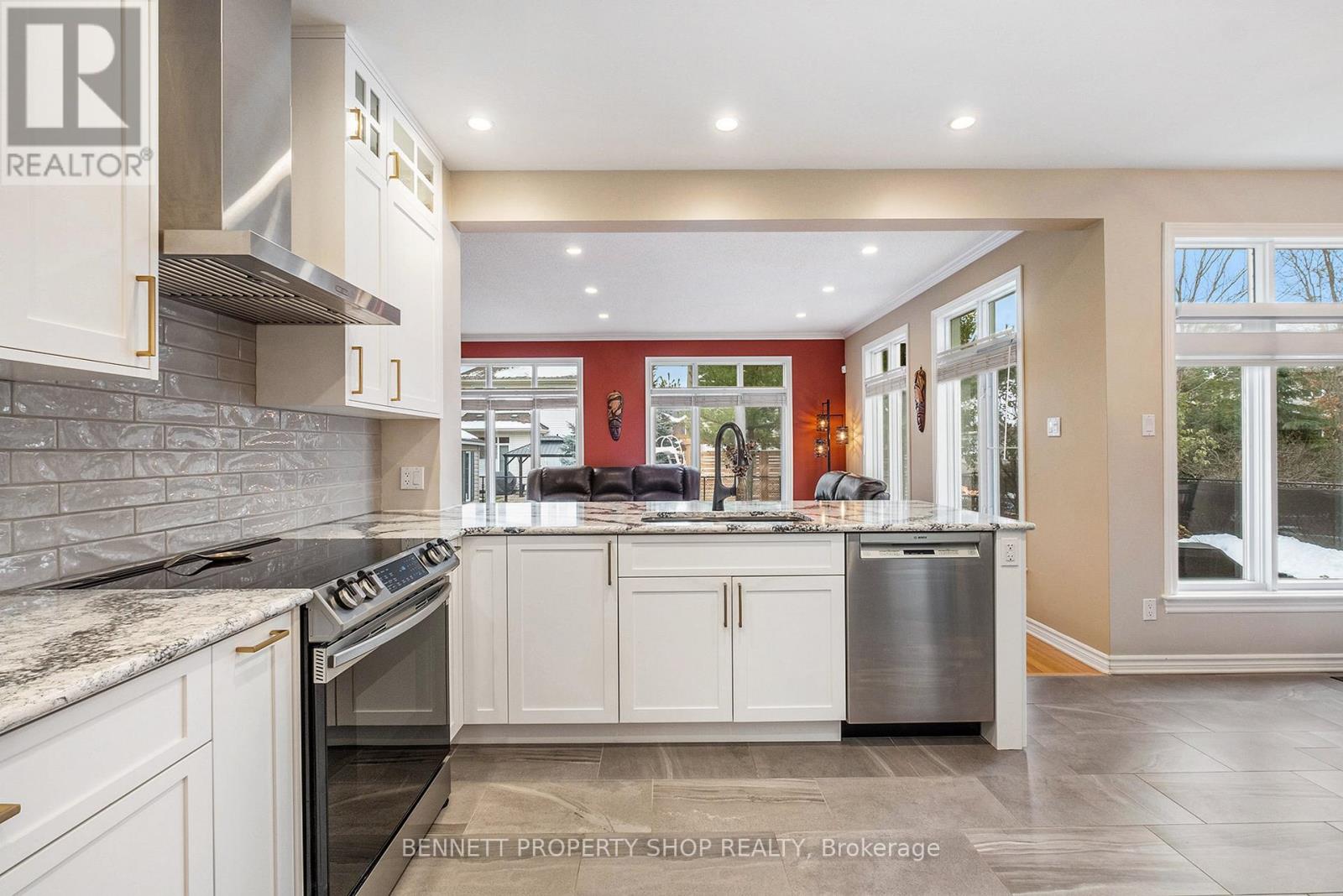 578 Devonwood Circle